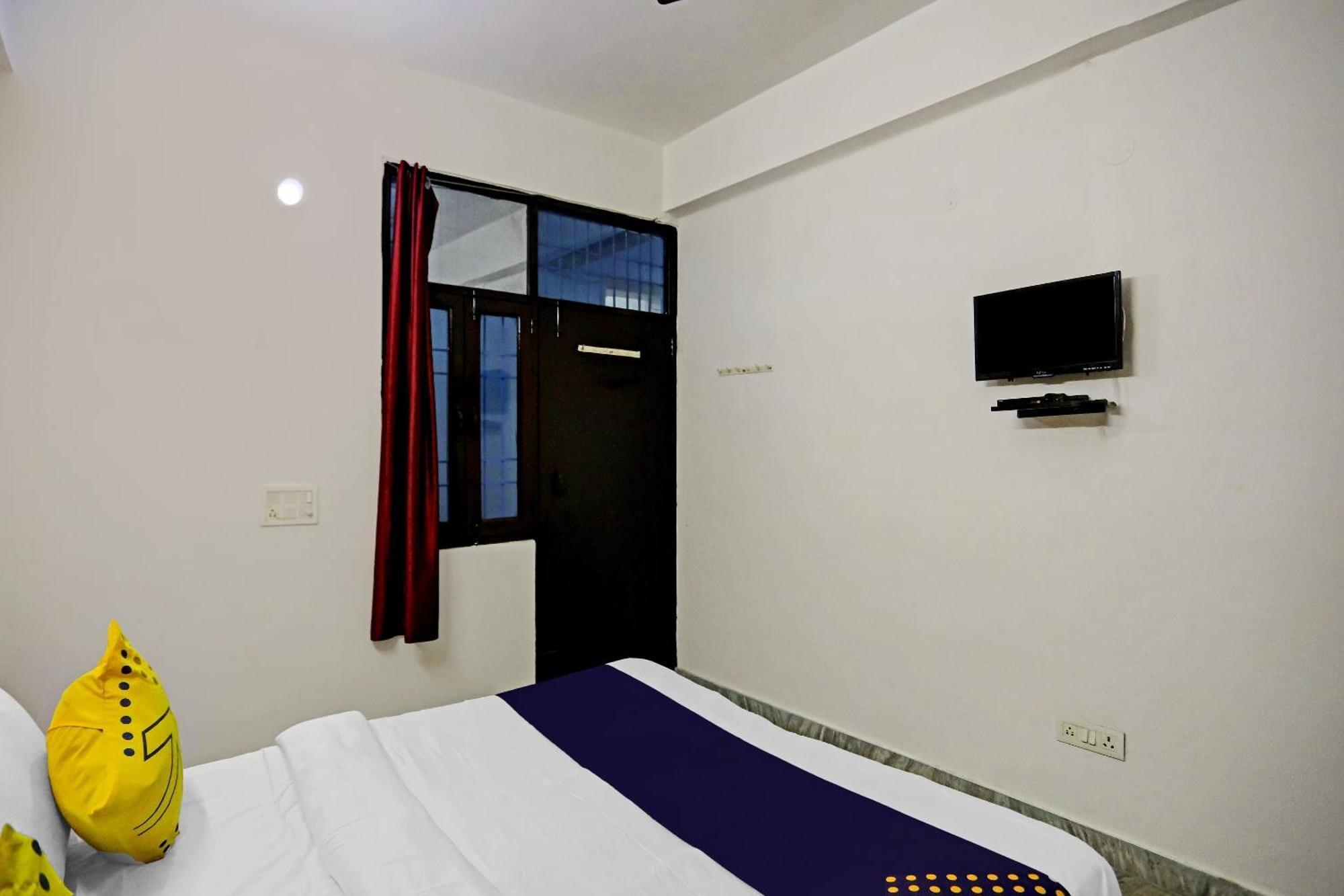 Spot On Raj Hotel Vip Near Worlds Of Wonder Kalkaji Devi Luaran gambar