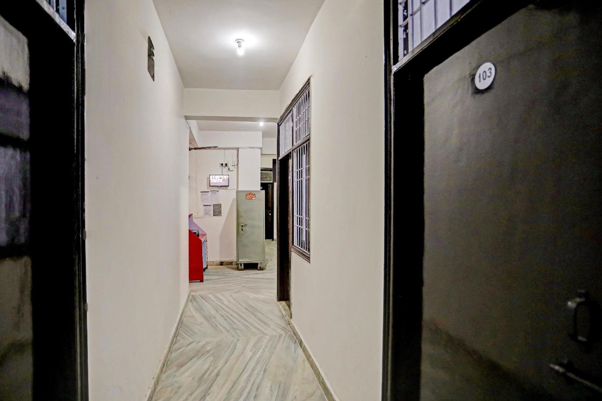 Spot On Raj Hotel Vip Near Worlds Of Wonder Kalkaji Devi Luaran gambar